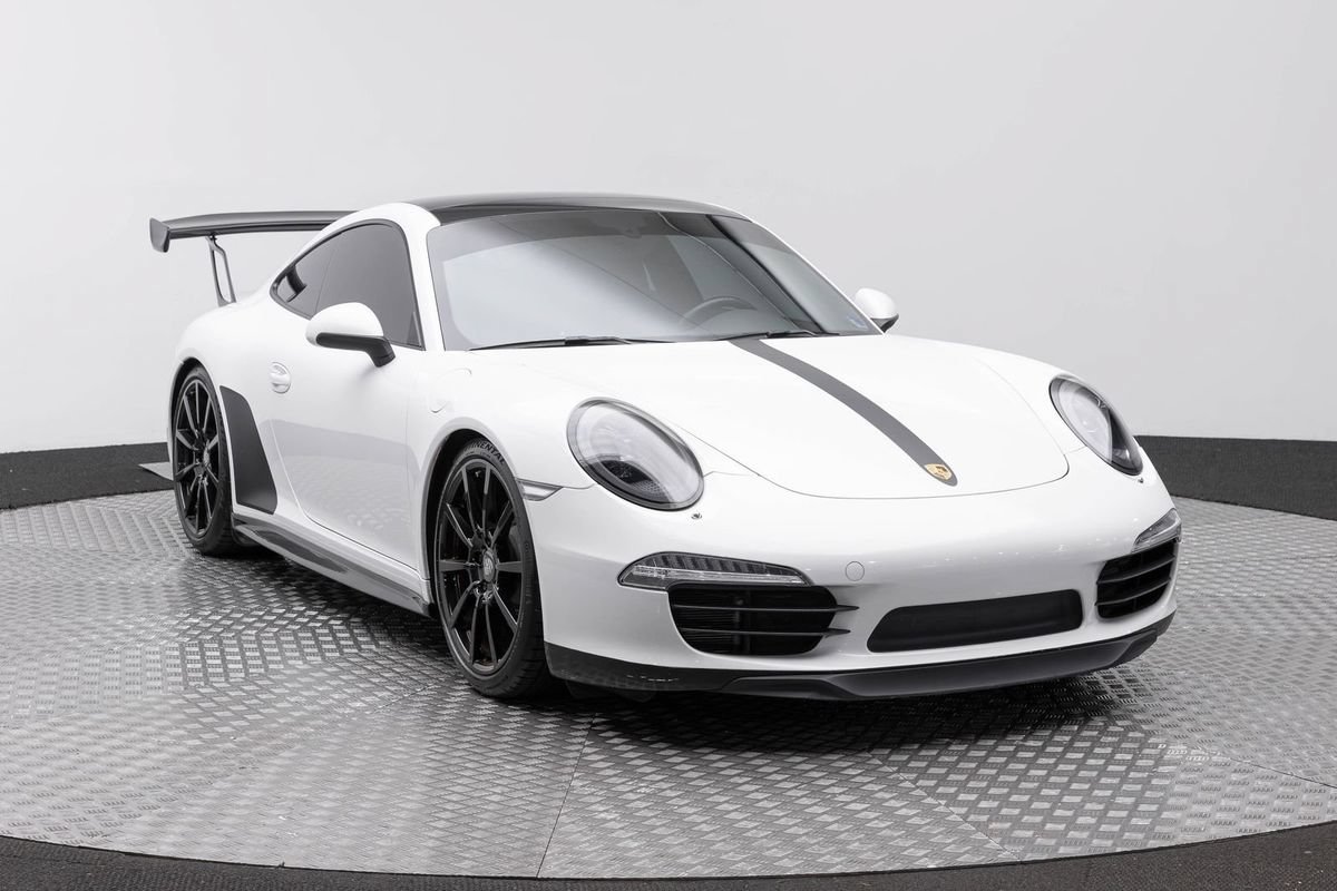Used 2014 Porsche 911 Carrera S RWD image 4