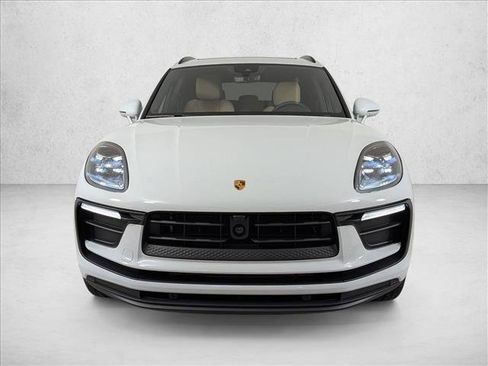 New 2026 Porsche Macan image 6