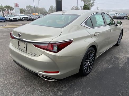 New 2025 Lexus ES 350 w/ Premium Package image 3