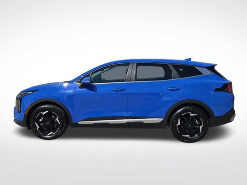 Used 2026 Kia Sportage EX FWD image 4