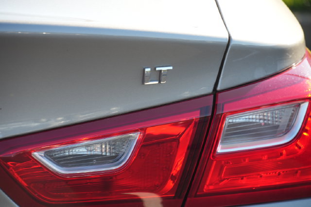 Used 2025 Chevrolet Malibu LT FWD image 21