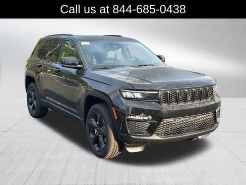 New 2025 Jeep Grand Cherokee Limited w/ Black Appearance Package image 3