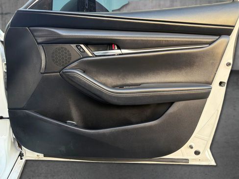 Used 2021 MAZDA MAZDA3 s FWD image 21