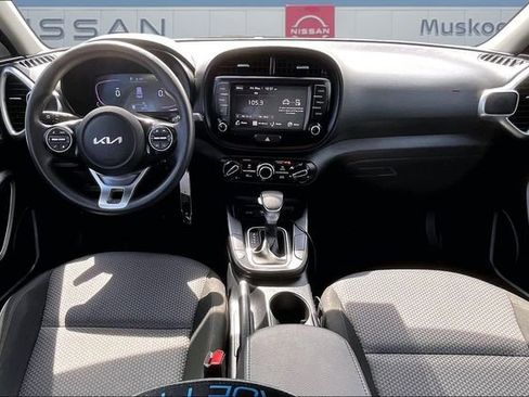 Used 2024 Kia Soul LX w/ Option Group 015 FWD image 7