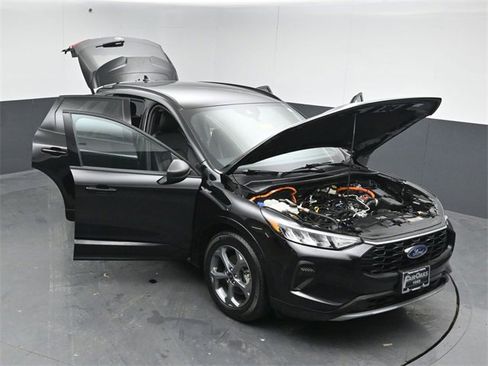 Used 2024 Ford Escape ST-Line w/ Equipment Group 301A image 53