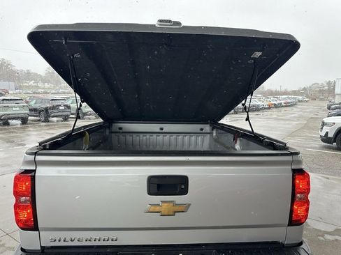 Used 2017 Chevrolet Silverado 1500 W/T w/ Trailering Package image 10