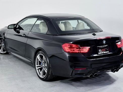 Used 2016 BMW M4 Convertible image 24
