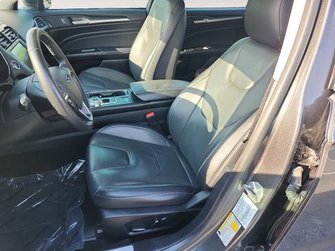 Used 2019 Ford Fusion Titanium FWD image 9