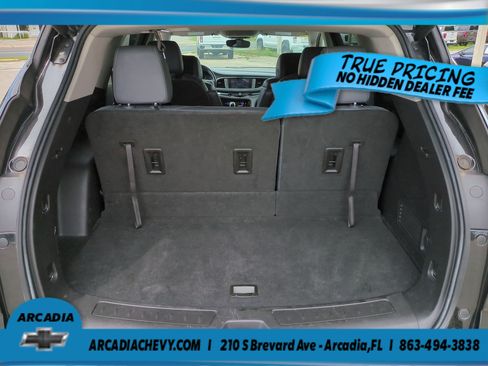 Used 2021 Buick Enclave Essence FWD image 16