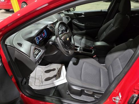 Used 2016 Chevrolet Cruze LT image 25