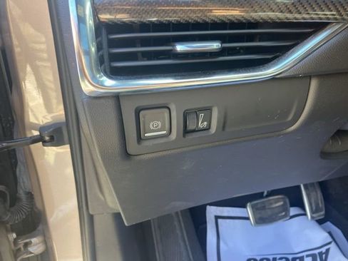 Used 2023 Cadillac XT4 Sport image 32