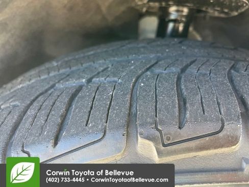 Used 2018 Chrysler Pacifica Touring-L w/ Tire & Wheel Group FWD image 27