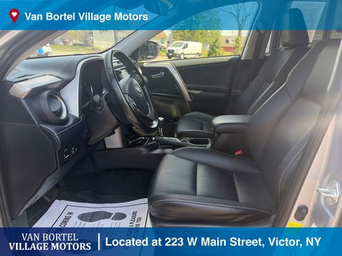 Used 2018 Toyota RAV4 Limited AWD/4WD image 10