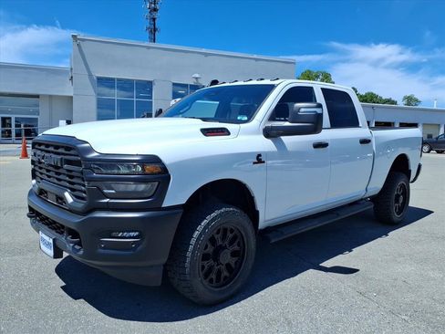 New 2025 RAM 2500 Tradesman AWD/4WD image 8