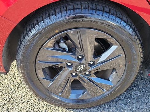 Certified 2023 Hyundai Elantra SEL FWD image 22