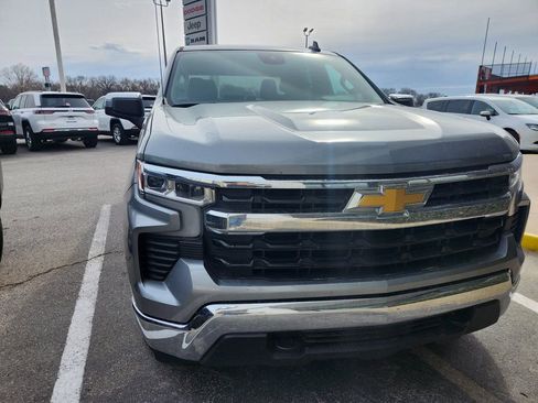 Used 2025 Chevrolet Silverado 1500 LT image 6