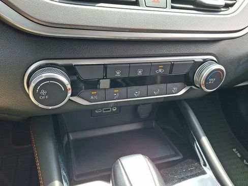 Used 2023 Nissan Altima 2.5 SR FWD image 16