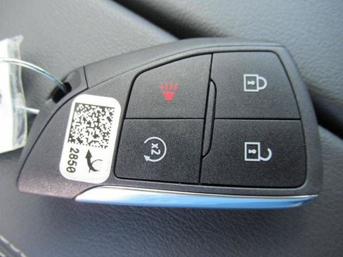 Used 2025 Buick Envision Sport Touring AWD/4WD image 31