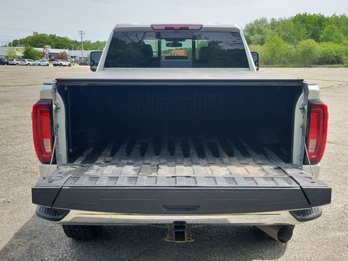 Used 2023 GMC Sierra 2500 SLT w/ SLT Premium Package AWD/4WD image 17