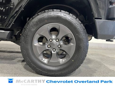 Used 2017 Jeep Wrangler Unlimited Sport AWD/4WD image 25