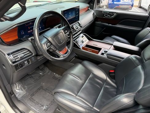 Used 2024 Lincoln Navigator L 4WD image 24