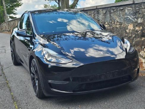 Used 2022 Tesla Model Y Performance AWD/4WD image 11