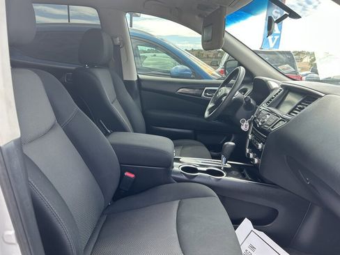 Used 2017 Nissan Pathfinder S image 13