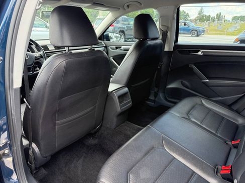 Used 2018 Volkswagen Passat 2.0T R-Line FWD image 20