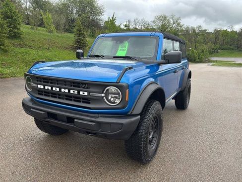 New 2025 Ford Bronco 4-Door AWD/4WD image 8