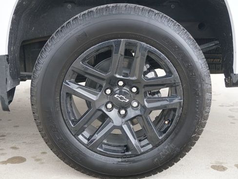 New 2025 Chevrolet Silverado 1500 Custom image 13