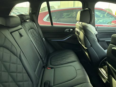 Used 2024 BMW X5 xDrive40i w/ Premium Package image 9
