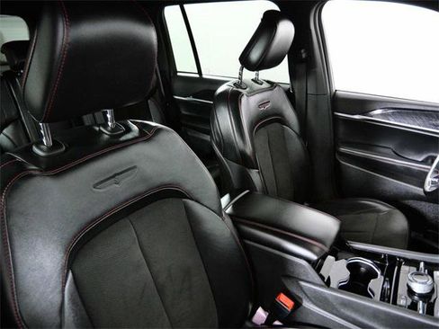 Used 2022 Jeep Grand Cherokee Trailhawk image 12