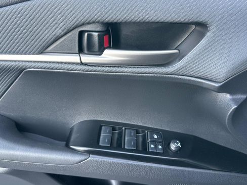 Used 2025 Toyota Camry SE image 10