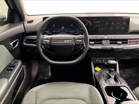 Used 2025 Kia K4 EX FWD image 4