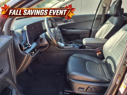 Used 2025 Kia Sportage SX FWD image 11