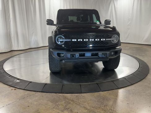 Used 2023 Ford Bronco Wildtrak image 5
