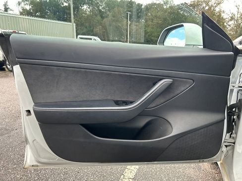 Used 2020 Tesla Model 3 Standard Range Plus image 7