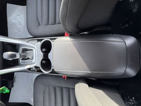 Used 2016 Ford Fusion SE image 25