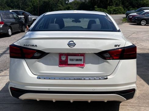 Used 2021 Nissan Altima 2.5 SV FWD image 5