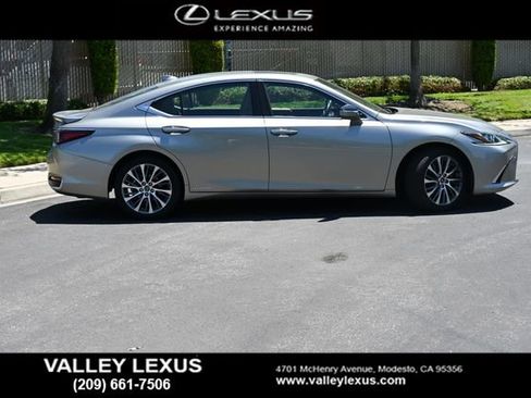 Used 2021 Lexus ES 300h w/ Premium Package FWD image 3
