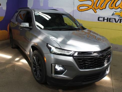 Used 2023 Chevrolet Traverse RS w/ LPO, Floor Liner Package AWD/4WD image 2
