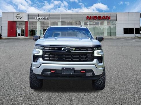 Used 2022 Chevrolet Silverado 1500 RST w/ Redline Edition AWD/4WD image 2