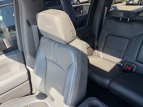 Used 2022 Chevrolet Silverado 2500 High Country w/ Z71 Off-Road Package image 27