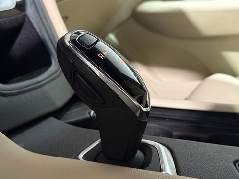 Used 2019 Cadillac XT5 FWD image 14