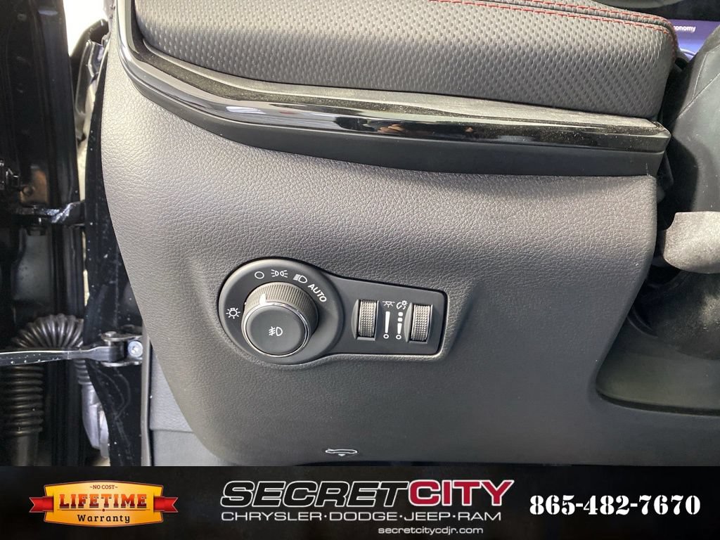 New 2026 Jeep Compass Trailhawk AWD/4WD image 15