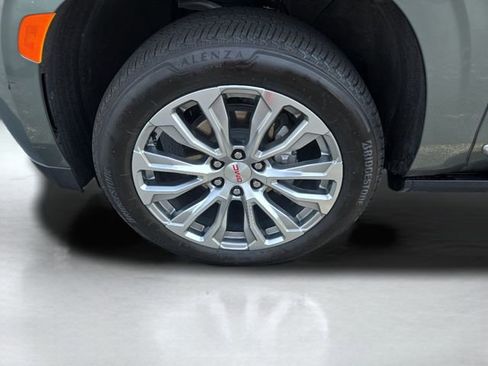 Used 2024 GMC Yukon XL Denali AWD/4WD image 44