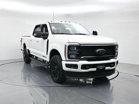 New 2026 Ford F250 Lariat w/ Black Appearance Package AWD/4WD image 5