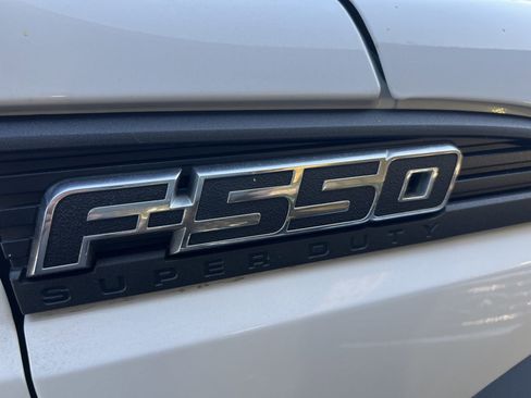 Used 2014 Ford F550 2WD Crew Cab Super Duty image 19