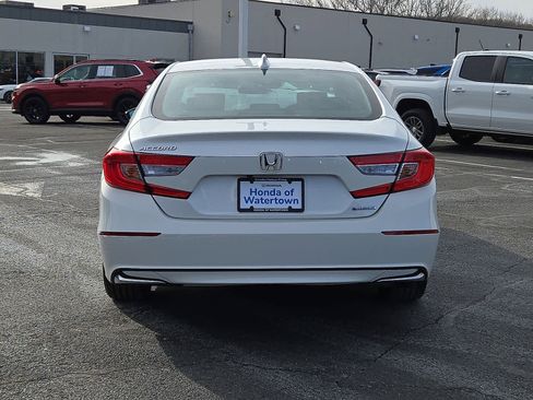 Certified 2019 Honda Accord Hybrid image 6