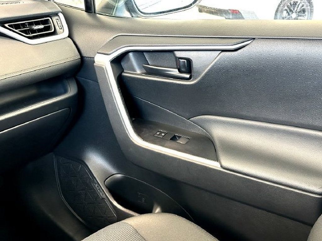 Certified 2025 Toyota RAV4 LE FWD image 26